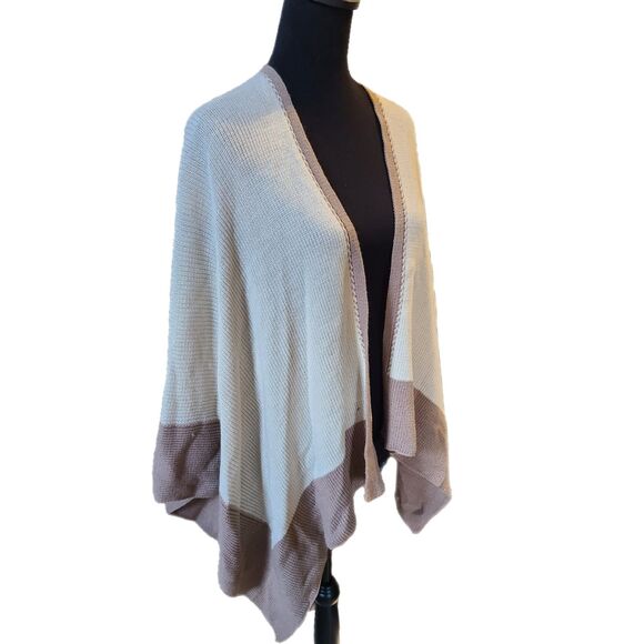 Woolworths NWT Vintage Cream & Tan Wrap Around Soft Sweater Shawl, One Size - Picture 2 of 7